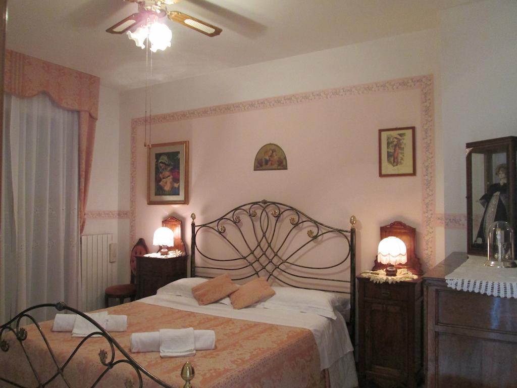 B&B Le Begonieアスコリ・ピチェーノ 部屋 写真